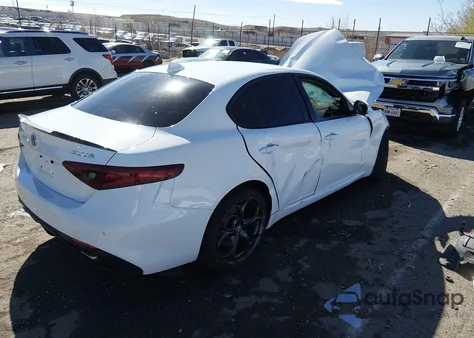 2017 Alfa Romeo Giulia Ti Awd z USA, uszkodzony, nr VIN ZARFAEEN6H7554998